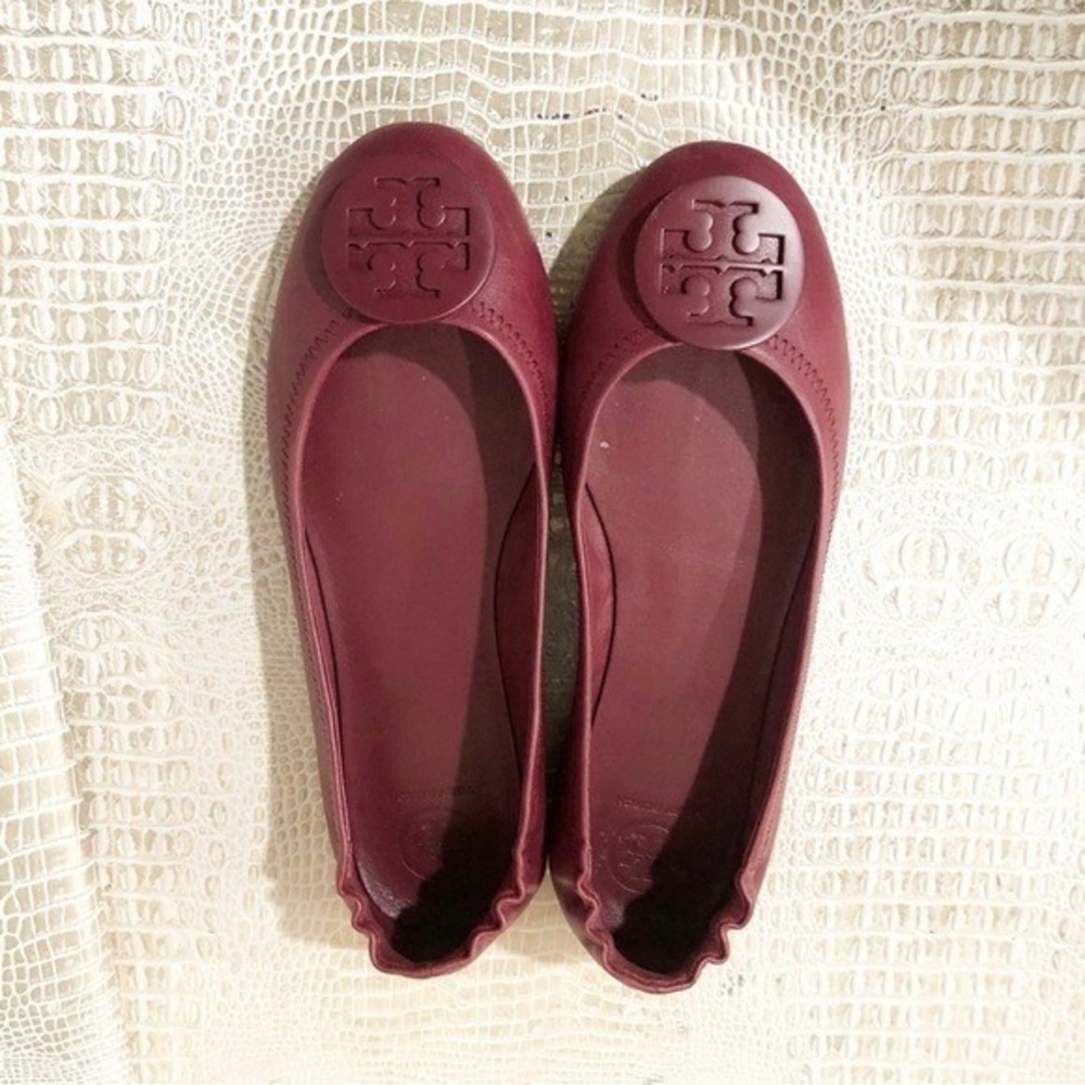 Tory Burch Minnie Travel Ballet Flats Burgundy Leather Logo Quiet Luxury Sz 9